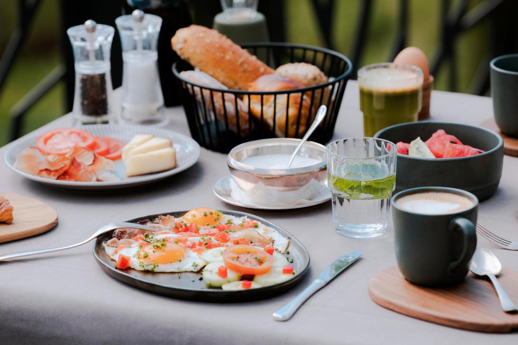 Der Waldhof Hotel Vollan Luaran gambar