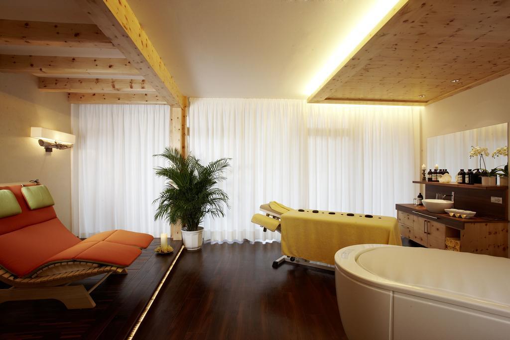 Der Waldhof Hotel Vollan Luaran gambar